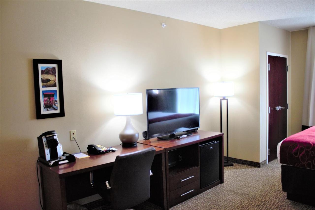 Comfort Suites Huntersville Near Lake Norman Ngoại thất bức ảnh