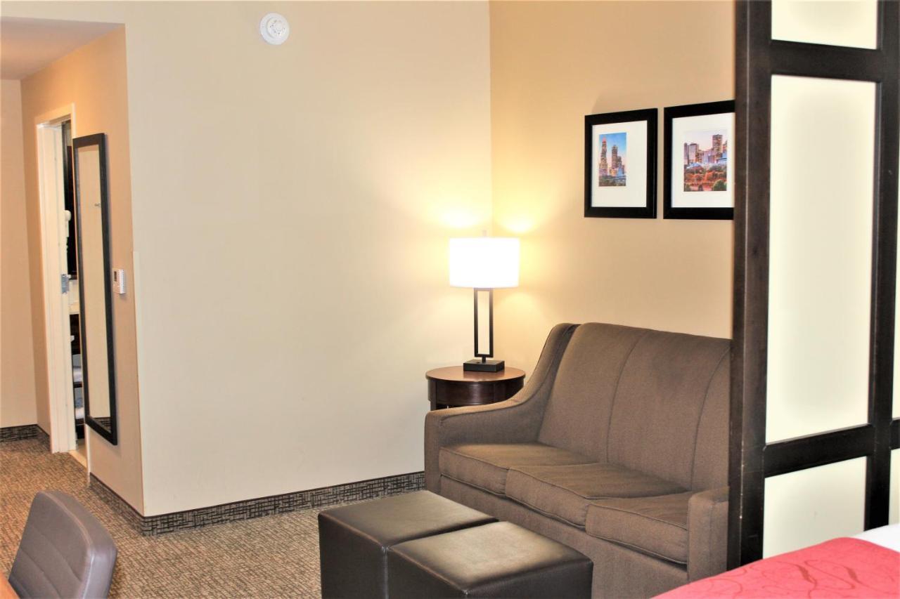 Comfort Suites Huntersville Near Lake Norman Ngoại thất bức ảnh