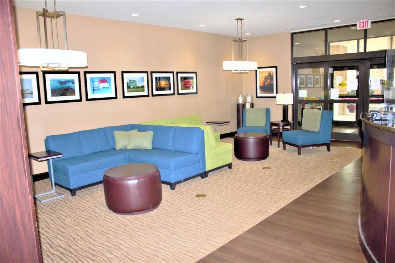 Comfort Suites Huntersville Near Lake Norman Ngoại thất bức ảnh