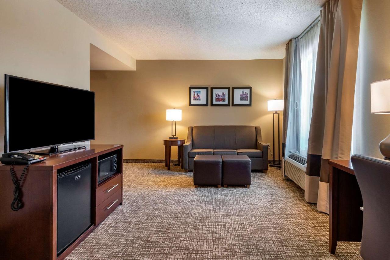 Comfort Suites Huntersville Near Lake Norman Ngoại thất bức ảnh