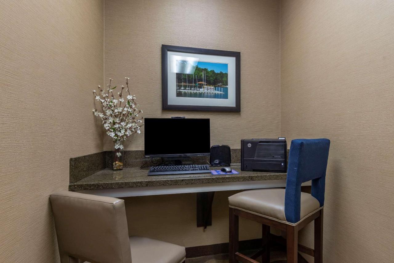 Comfort Suites Huntersville Near Lake Norman Ngoại thất bức ảnh
