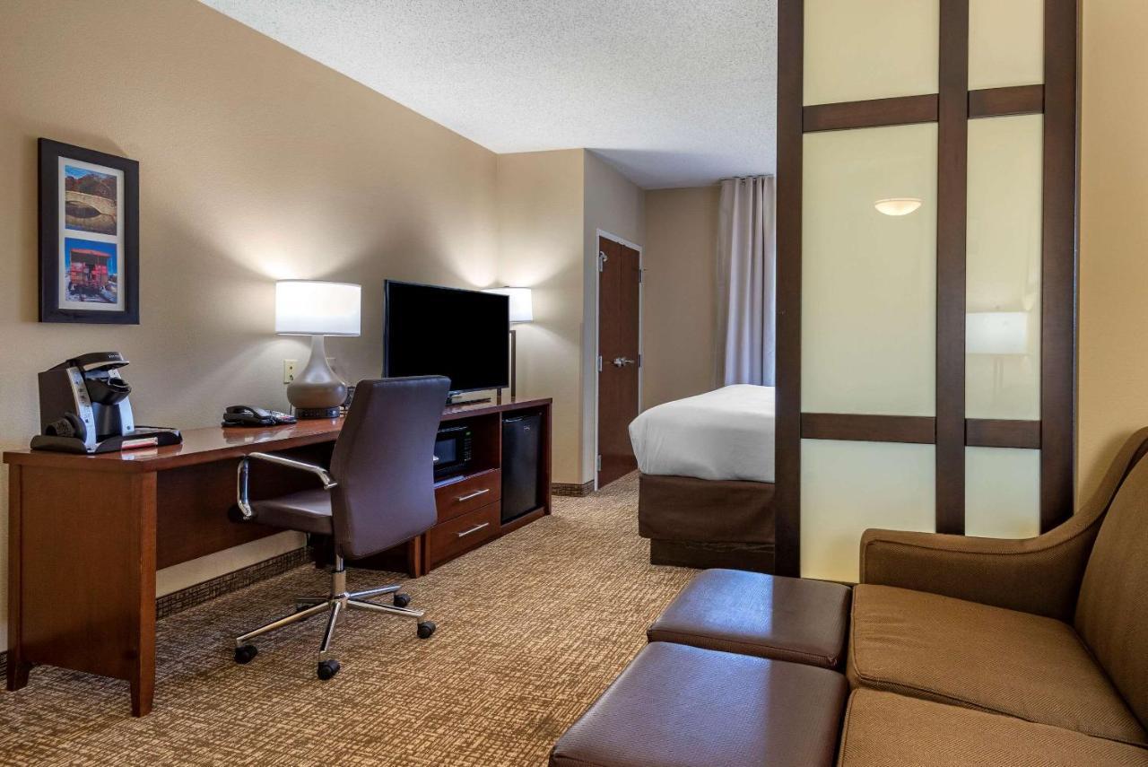 Comfort Suites Huntersville Near Lake Norman Ngoại thất bức ảnh
