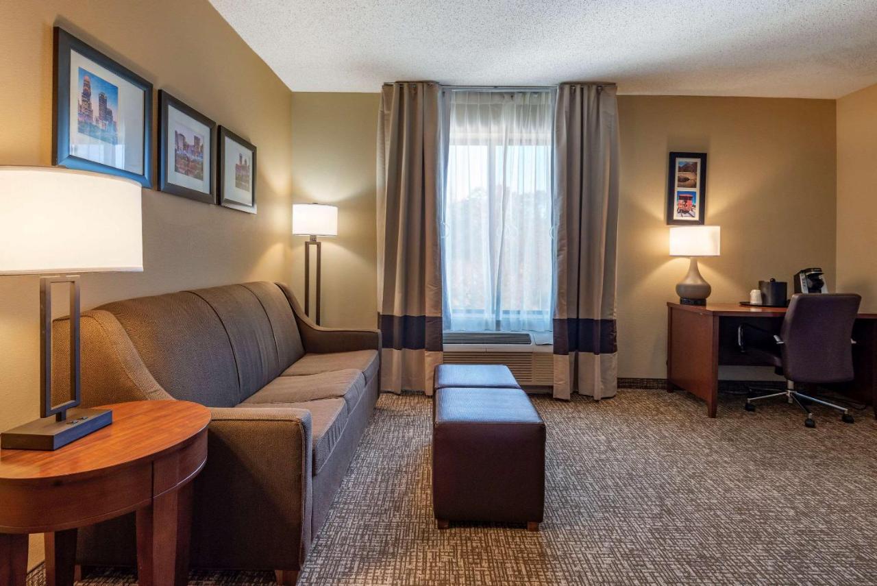 Comfort Suites Huntersville Near Lake Norman Ngoại thất bức ảnh